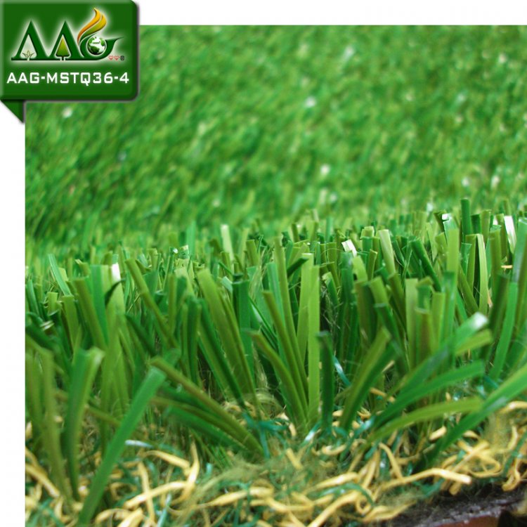 进口高档足球场人造草外观图